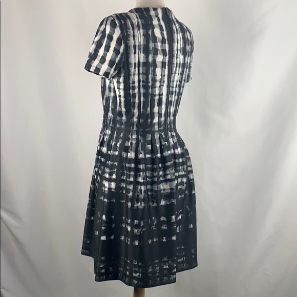 Vince Camuto Black and White Print Fit Flare - Picture 4 of 8